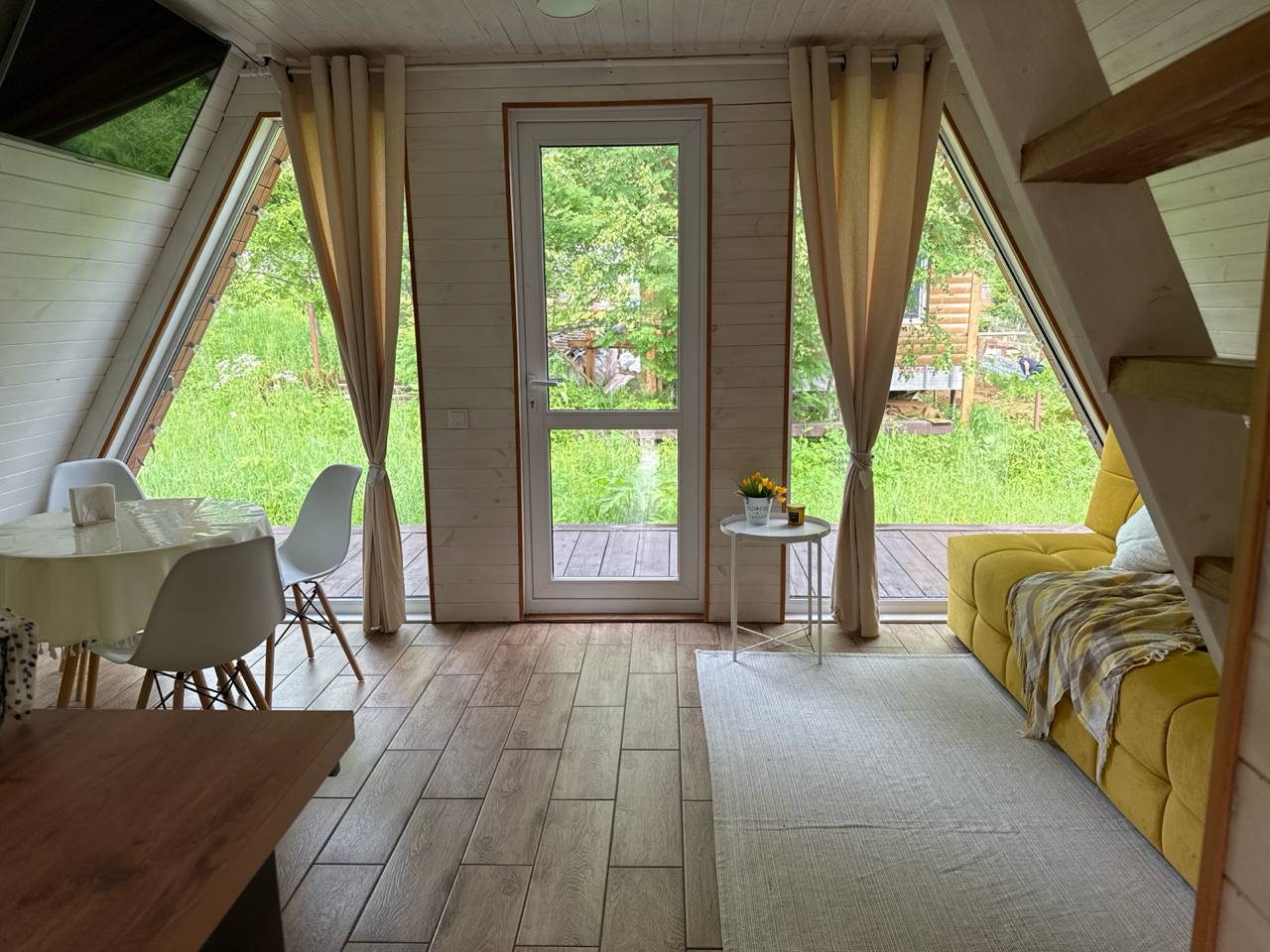 Место твоей атмосферы - A-Frame Scandi